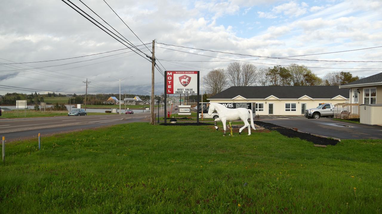 The White Horse Motel Cornwall Екстериор снимка